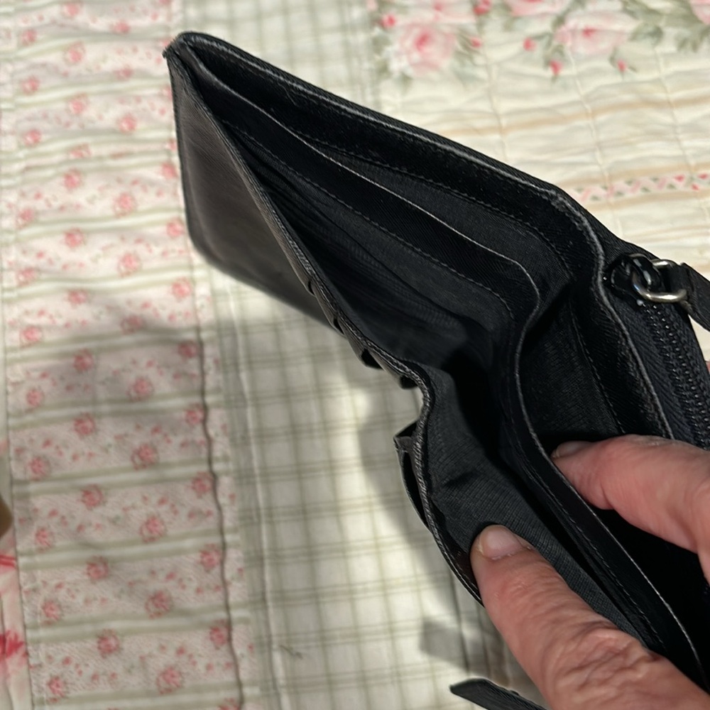 Prada vintage wallet some wear but beautiful - Picture 5 of 8